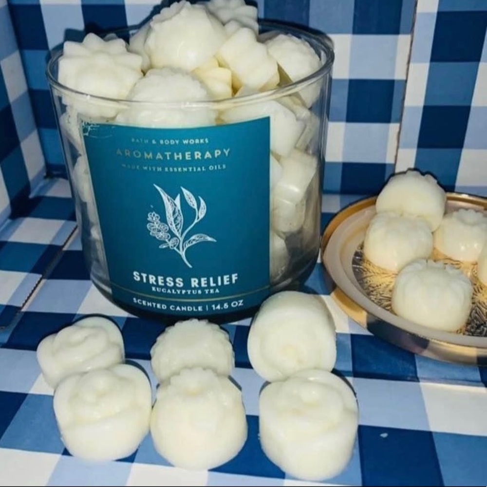 Bath and body works Stress Relief Eucalyptus Tea candle Wax Melts